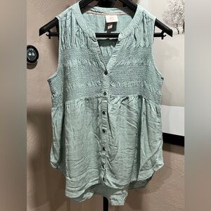 Knox Rose Sage Smocked Sleeveless Button Front Boho Top Rayon Flowy Women’s